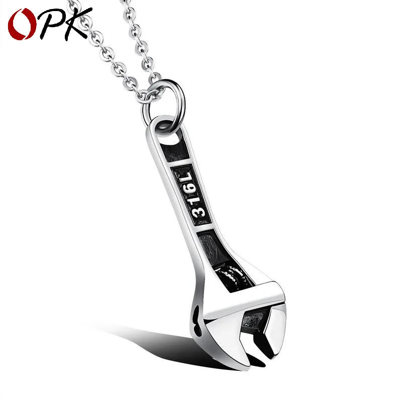 

Agent Join New Style Cool Retro Trend Accessories Titanium Steel Men Pendant Cool Wrench Necklace