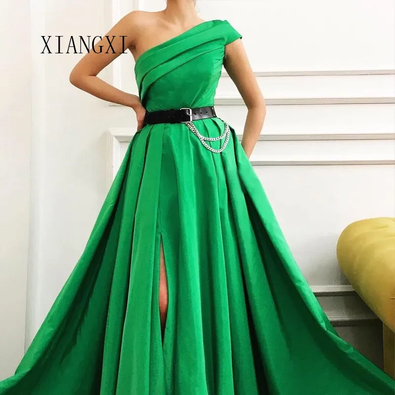 

XIANGXI 2019 Green Evening Dresses Long One Shoulder Satin A-Line Split Long Evening Dress Prom Dress Party Gowns Vestidos