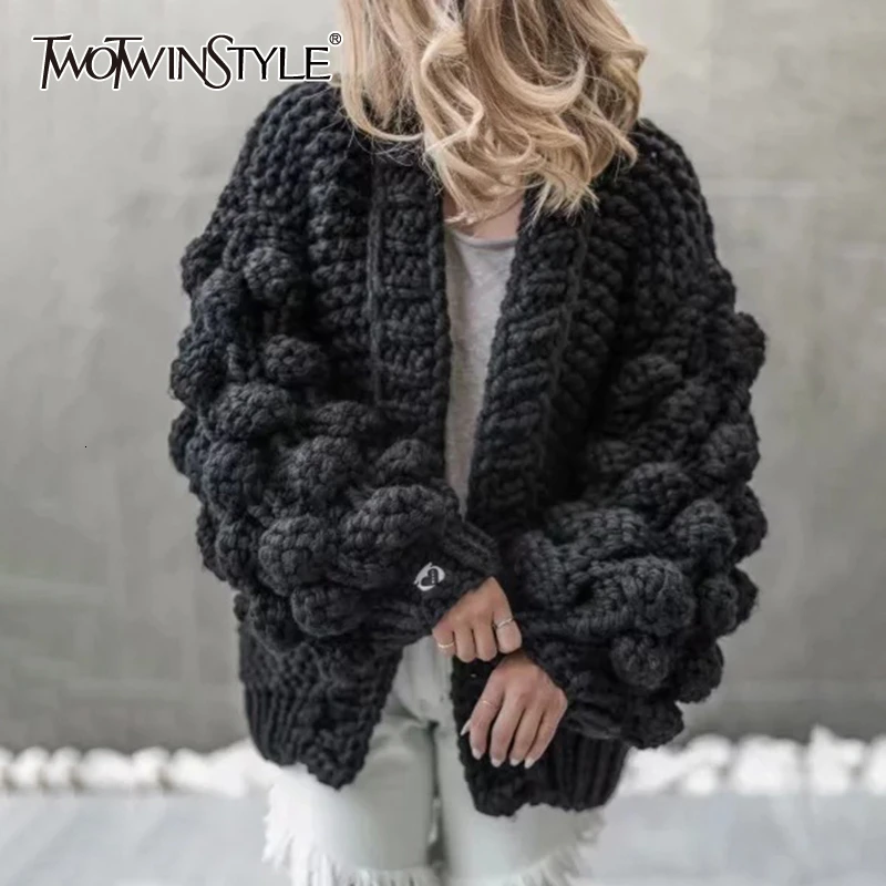 TWOTWINSTYLE корейский вязаный свитер для женщин с пышными рукавами и v-образным вырезом теплый толстый кардиган женский осенний негабаритный Модный