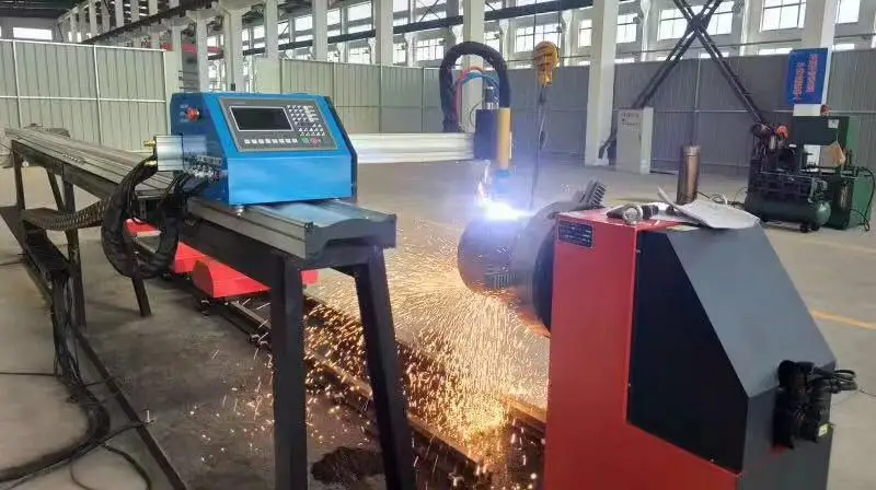 

Portable type Plasma Metal Pipe cutter machine, CNC gas plasma metal tube cutting machine