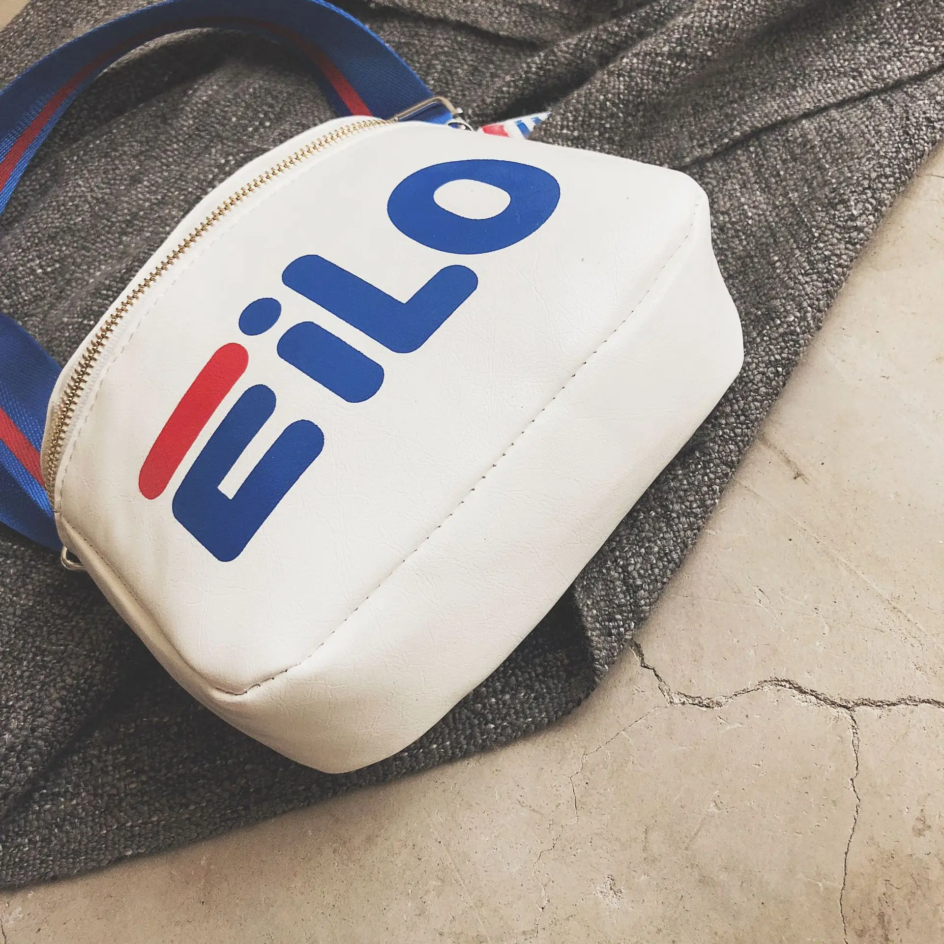 

Hong Kong Style INS Fashion Night Package Run Fashion Small Square Bag Printed Letter Shoulder Oblique WOMEN'S Bag