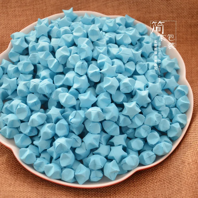 Handmade Origami Lucky Stars - 200 Piece Set for Special Occasions and Celebrations