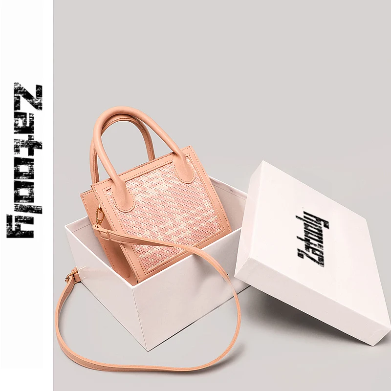 

The latest style in 2019, fashionable French Mini-group high-quality inclined bag, pure color bag, simple atmosphere