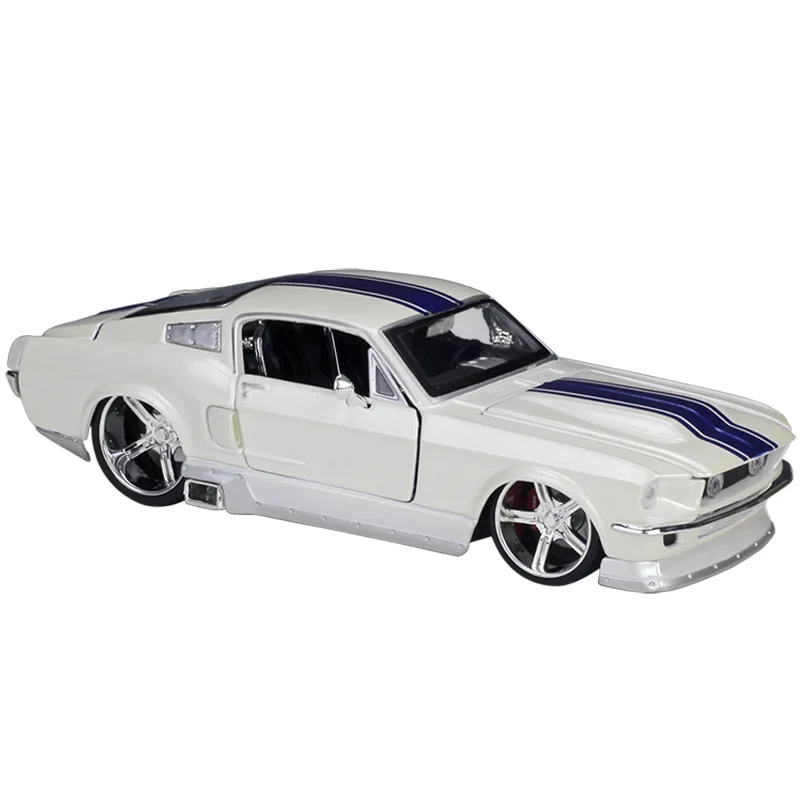 

1:24 1967 Ford Mustang GT Metal Luxury Vehicle Diecast Pull Back Cars Model Toy Collection Xmas Gift