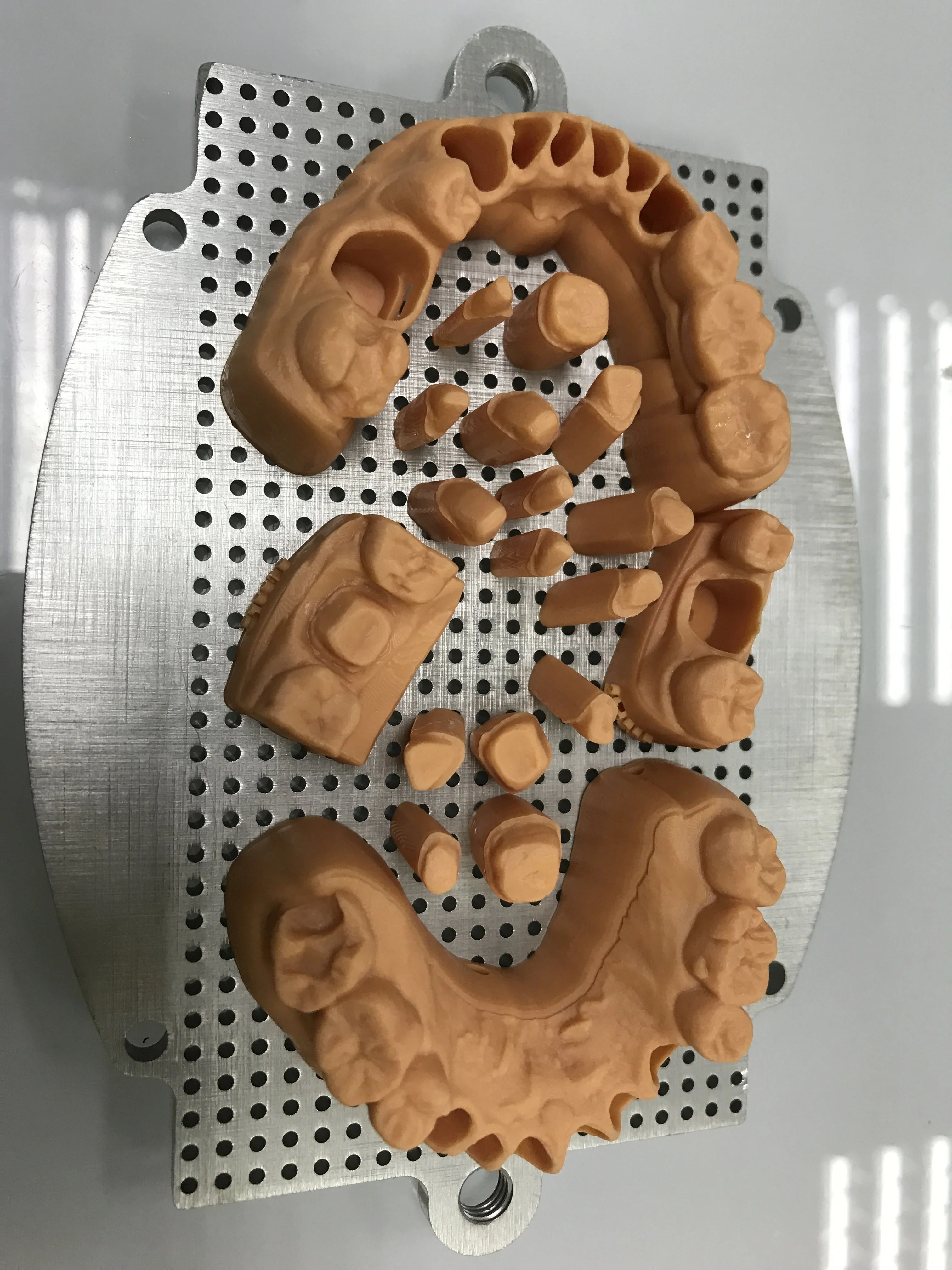 다중 스타일 DLP/LCD/SLA405nm UV 감광성 수지 치과 산업 교육용 고성능 3D 인쇄 액체 1000ML