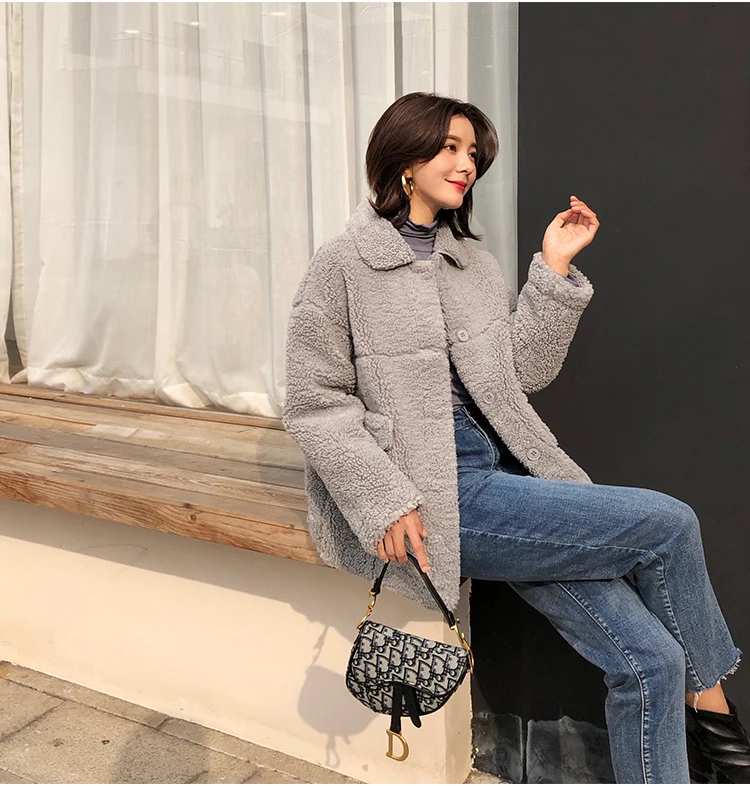 Women Lamb Fur Coat New Autumn Winter Single-breasted Lapel Thicker Jacket Casual Female Overcoat