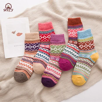

2019new Winter Womens Rabbit Wool Socks Women's socks of retro national style for Thermal Thickening Snowflake Warm Cotton Socks