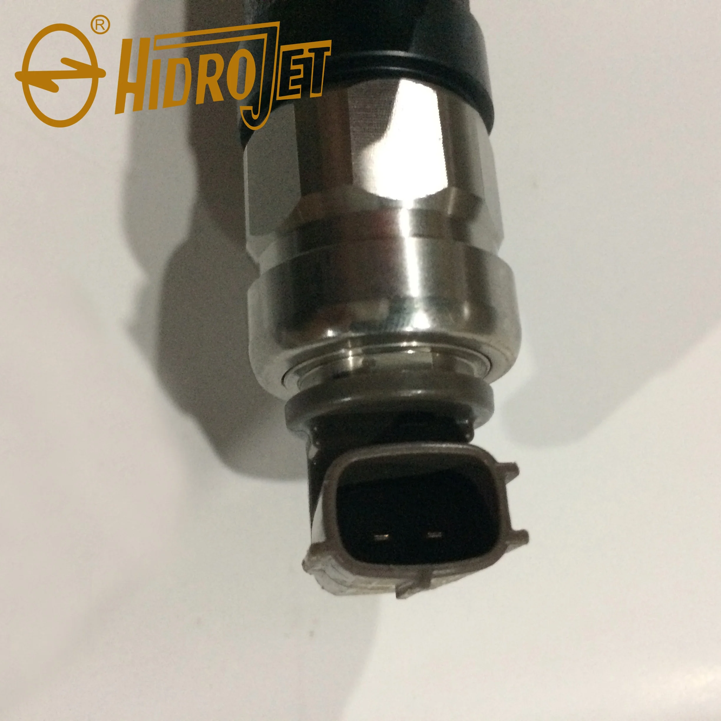 High quality engine parts 23670-09380 fuel injector for sale