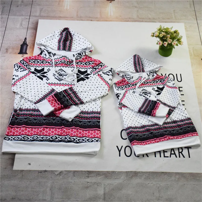 Family Matching Outfit Family Hooded Sweatshirts Mommy and Daughter Snowflake Print Hoodies Family Christmas costumes