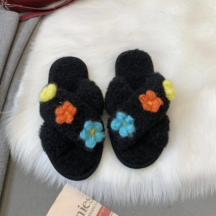Меховые тапочки; женская обувь; домашние шлепанцы; женская обувь на мягкой плоской подошве; цвет розовый, зеленый; меховые женские Вьетнамки; домашние женские тапочки; коллекция года; сезон зима