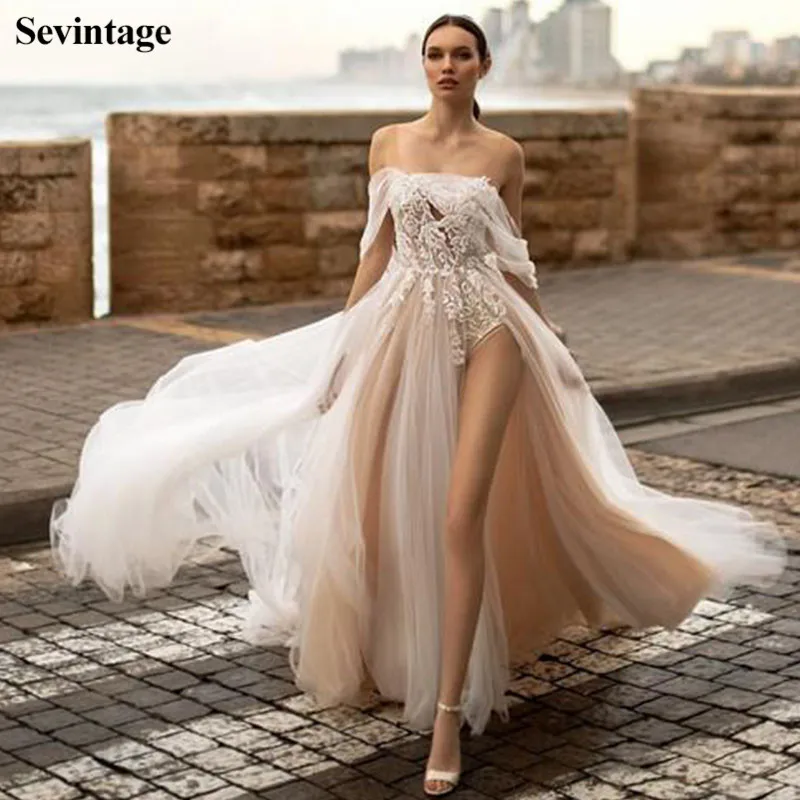 

Sevintage High Split Boho Wedding Dresses Appliques Lace Off the Shoulder Bride Gowns Buttons Tulle Princess Bridal Dress 2021