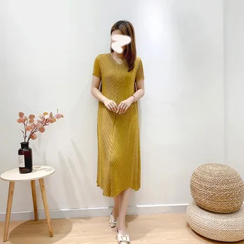 

SuperAen Pleated Striped Solid Dress Female Summer Fashion Style Mother Slimming Loose Plus Size V Neck Mid Calf Women Dress