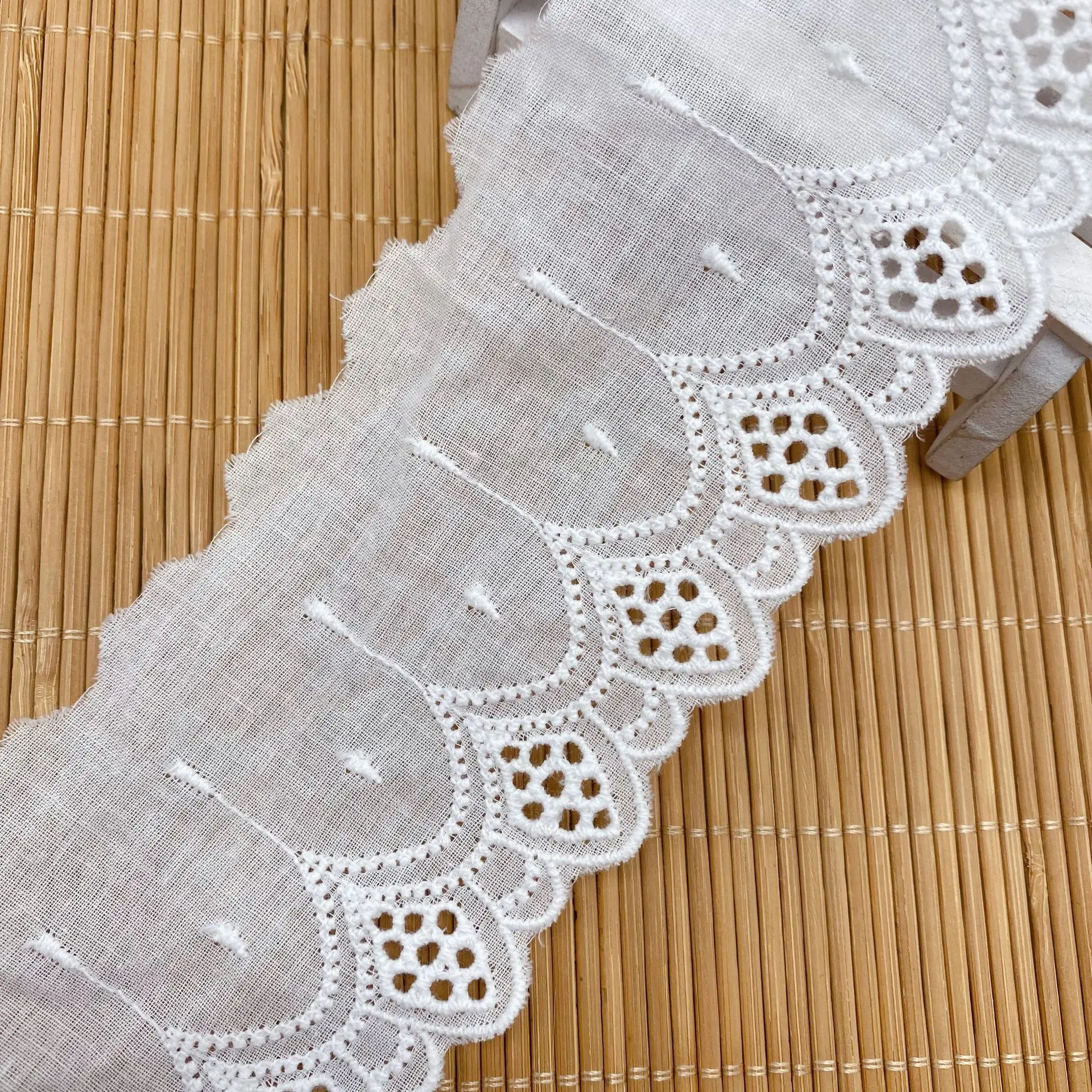 6.8cm 너비 (5 야드/많은) 화이트 코튼 수 놓은 레이스 그물 리본 패브릭 트림 DIY 장식 봉제 수제 공예 재료 