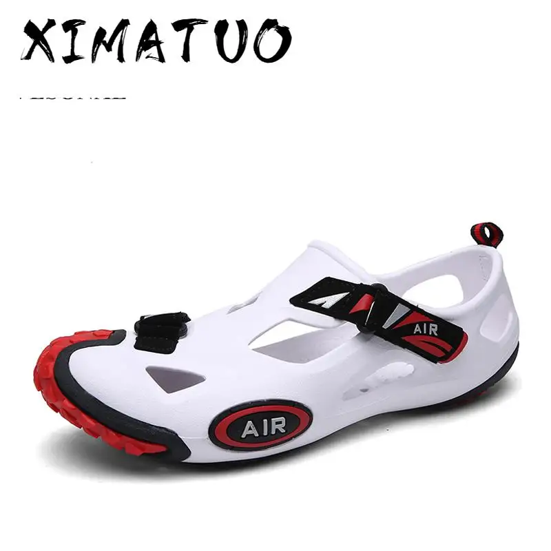 2020 Summer Hollow Out Plastic Men Shoes Sandals Wading Water Slip-on Male Shoes Beach Fishing Sandalias Footwear Soft