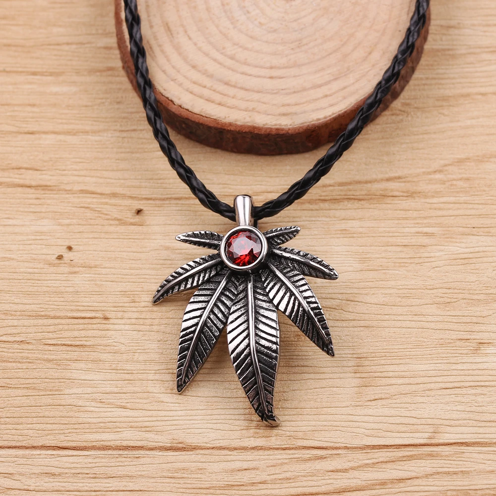 European Canada Hemp Maple Leaf Necklace Weed Chains Hip Hop Bling Weed Foliage Leaves Leather Rope Necklaces Man Jewelry