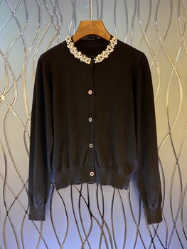 

2020 Early Autumn New Women's Neckline Heavy Industry Beaded Decorative Button Long Sleeve All-match Top 710