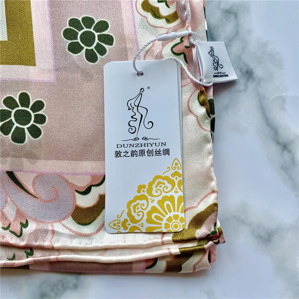 DUNZHIYUN Dunhuang Culture Шелковый Пелерина женский шарф розовый цветочный принт квадратное полотенце Шелковый дорога роскошный женский шали и аксессуары