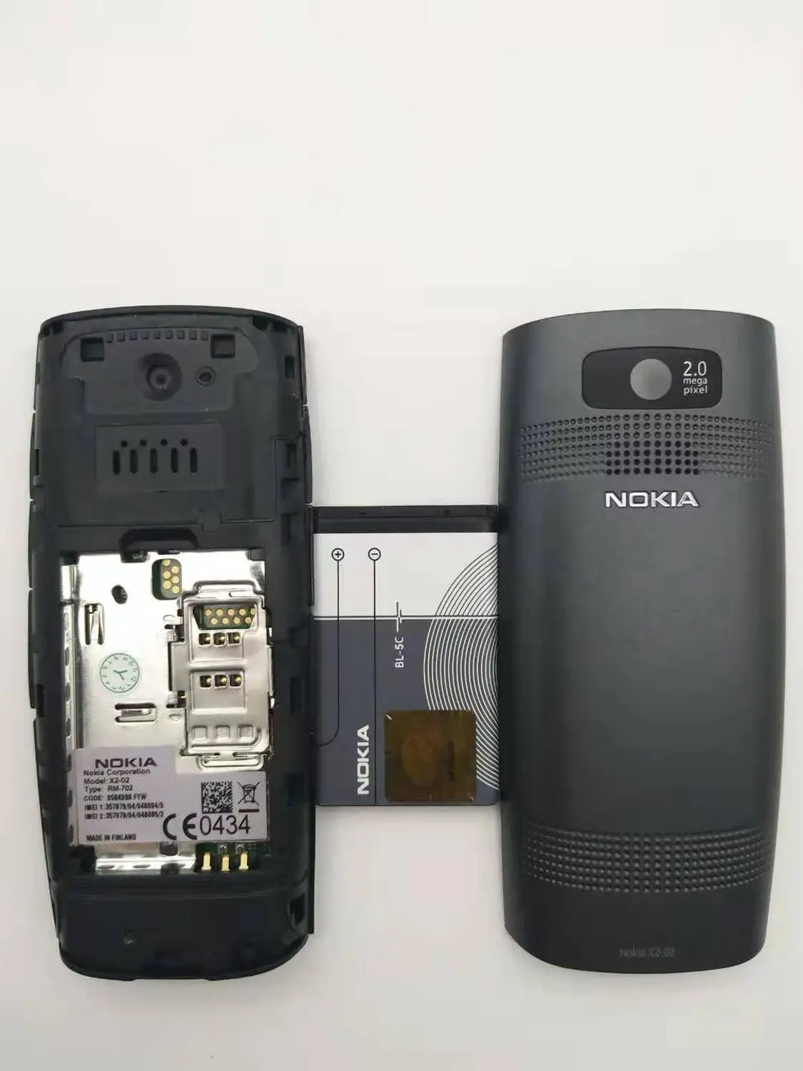 Разблокированный Nokia X2-02, одноядерный Symbian OS, Bluetooth, fm-радио, две sim-карты, 1020 мАч, черный и красный цвета, отремонтированный