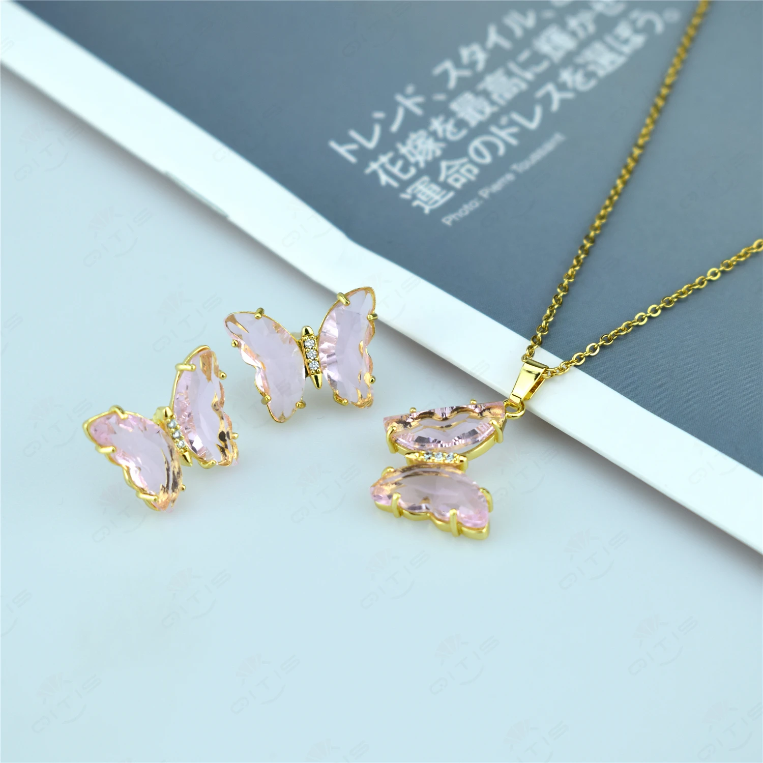 latest fashion necklace designs 2021 New Fashion Hot-selling Butterfly Crystal Necklace AAA Micro-set Zircon Stud Earrings Jewelry Gift Wholesale Direct Mail fashion pearl necklace Fashion Jewelry Sets