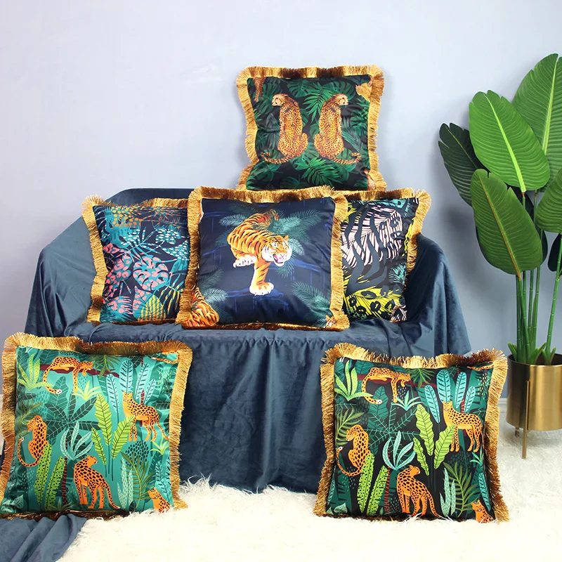 

Home Decoration Pillow Case Imitated Silk Luxurious Gold Tassel Cushion Cover For Sofa Car Tiger Animal Printed Pillow Cases