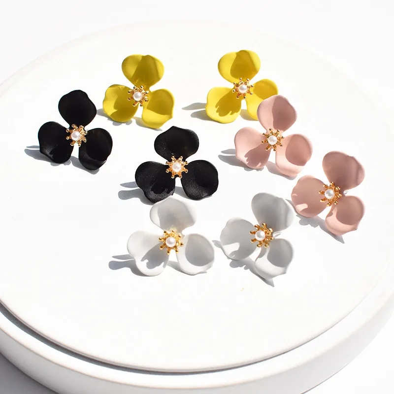 

Comiya Fashion Earrings For Women Resin Acrylic Pearl Mosaic Flowers Charms Brincos Mujer Korean Stylish Bijoux Feminino Earring