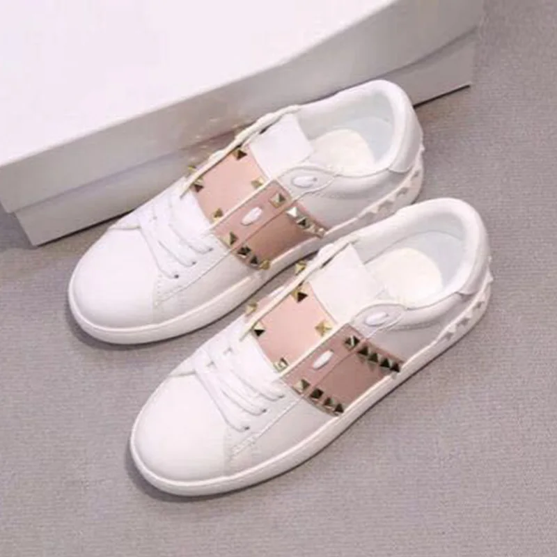 

2019 Fashion Sneakers Women White Shoes Ins Sneakers Women Casual Shoes Rivets Brand Young Ladies White Sneakers YX1894