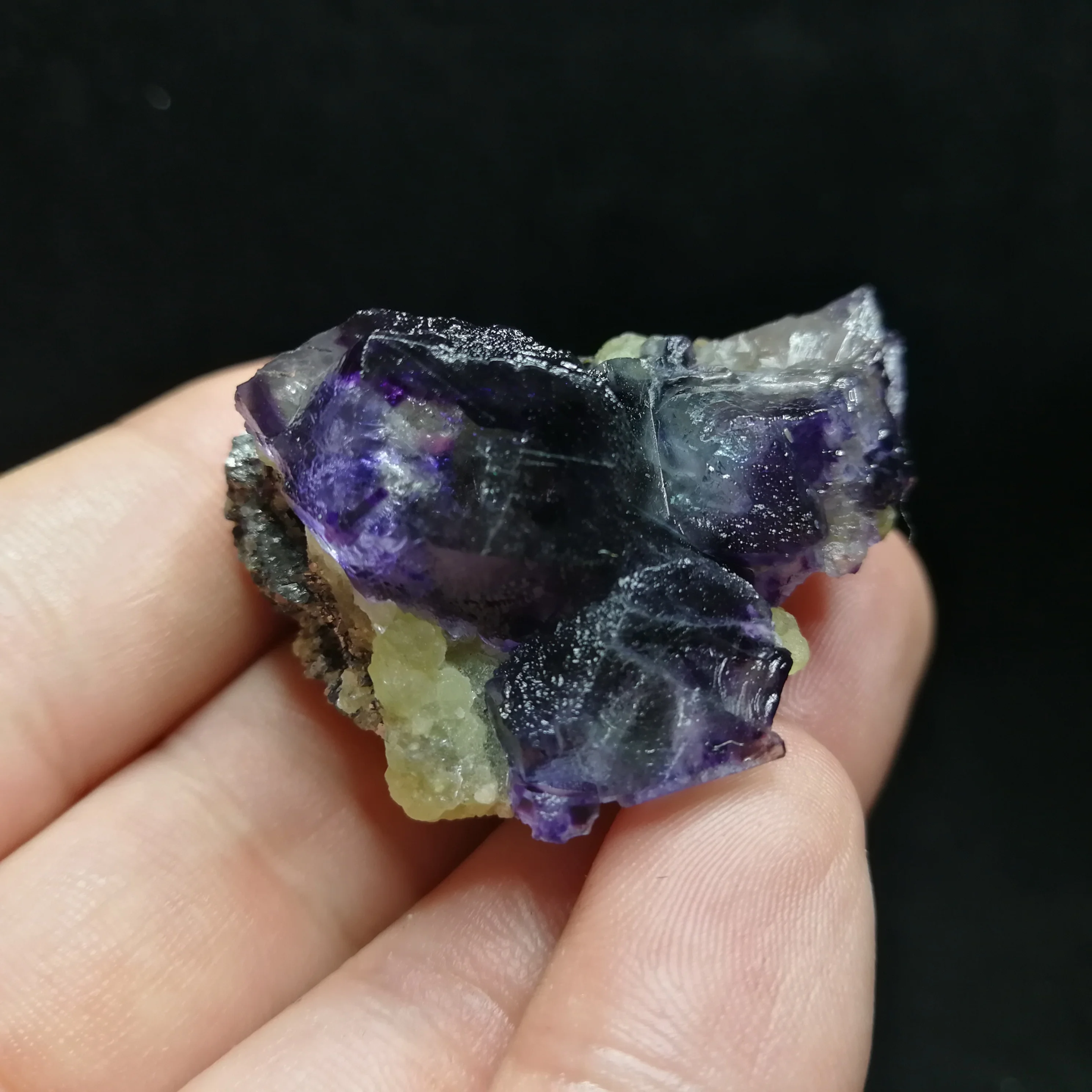

41.6gNatural dark purple fluorite, crystal mineral crystal specimen