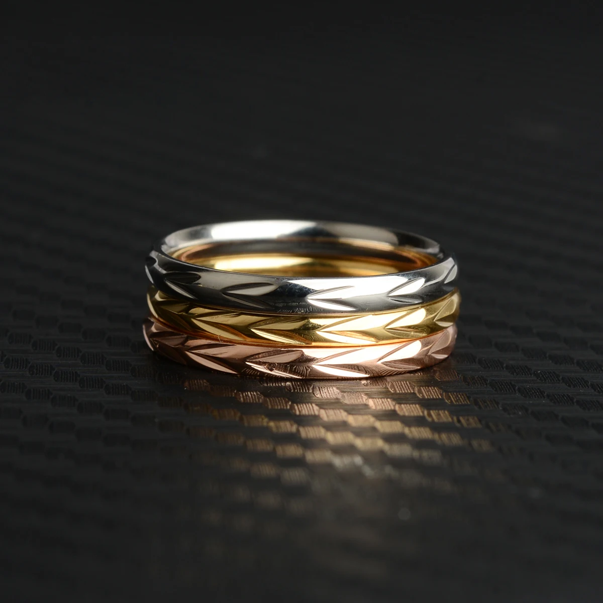 Not Fade Rose Gold Office Lady‘s 18KP Tiny Stainless Steel Tail Finger