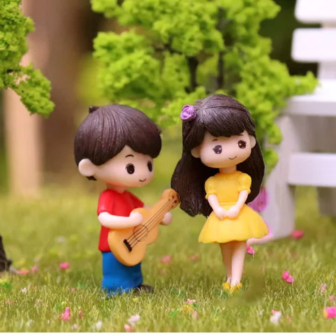 Romantic Miniature Couple Figurines for Wedding Decor and Valentine's Day Gift