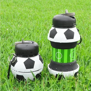 

Football Sports Water Bottle with Straw Foldable Collapsible Travel Silicone Innovating Camping 550ml Children's sports bottle