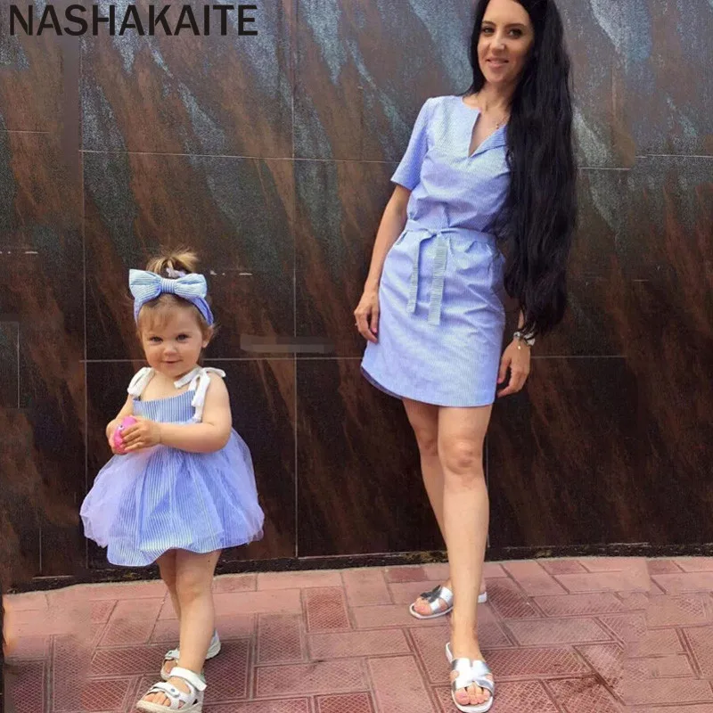 Платье для мамы и дочки NASHAKAITE летнее платье в синюю полоску с поясом принцессы