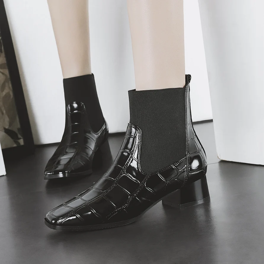 casual chunky chelsea boots