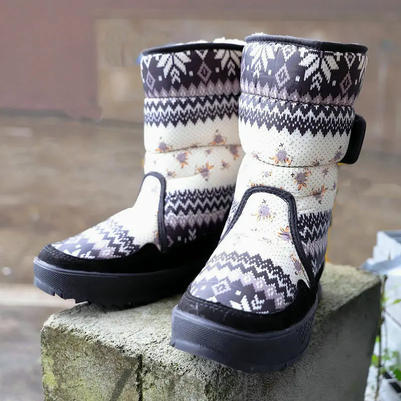 Women winter boots Lady warm shoes snow boot Non-slip plus size 35- 41 women shoes snow boots