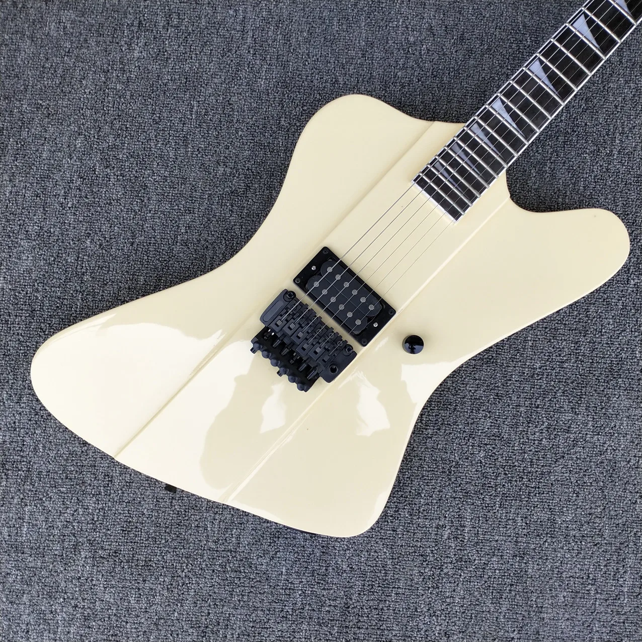 

Factory custom,Jackso model,6 strings electric guitar,creamwhite color guitar,rosewood fingerboard,,Free Shipping