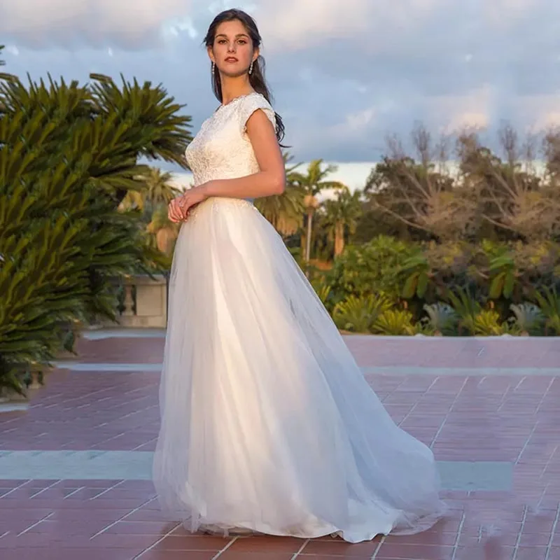 

Eightree Simple Cap Sleeveless Wedding Dress Lace Tulle White A-Line Wedding Gowns Plus Size Sweetheart Lace Neck Robe de mariee