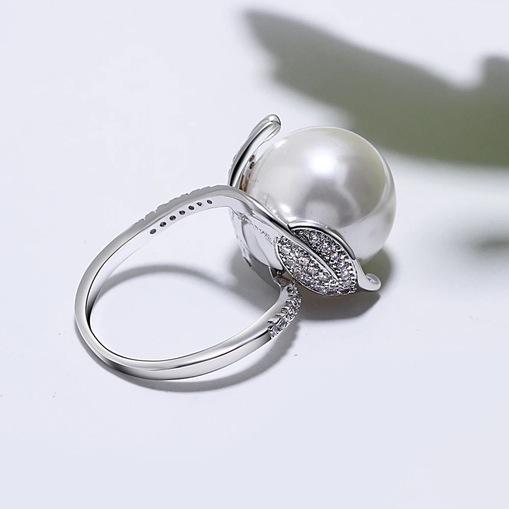 white pearl ring (1)