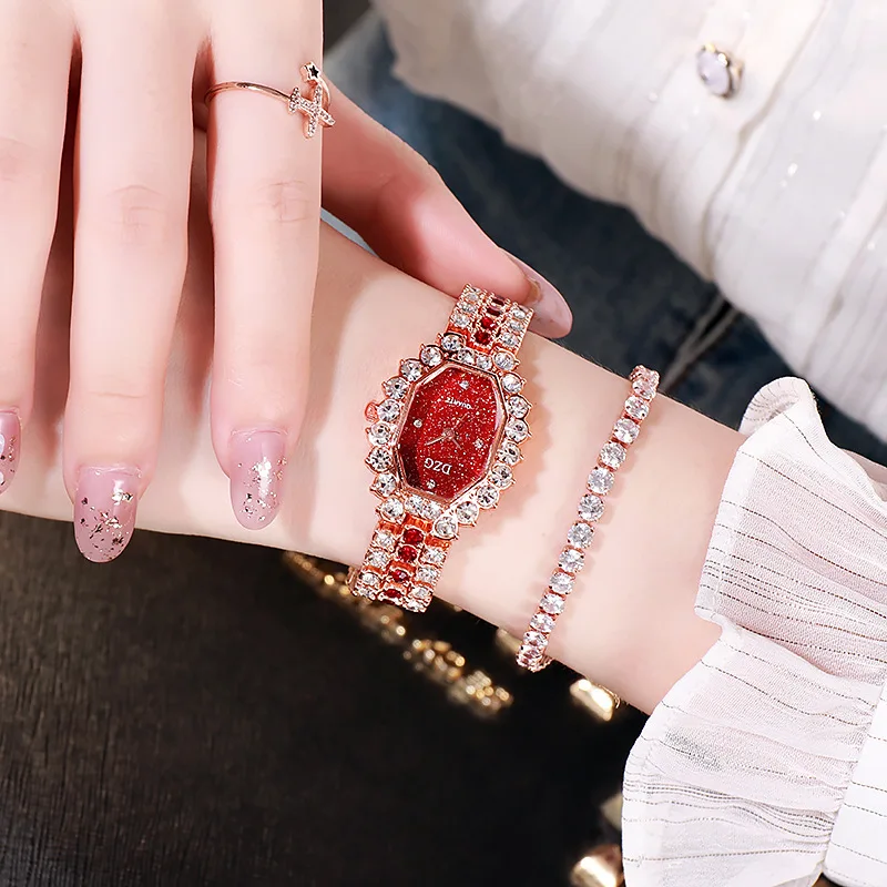 

2021 Top Brand Luxury Bling Women's Watches Gold Rhinestone Diamond Watch For Ladies Simple Clock Wristwatch Not With Bracelet