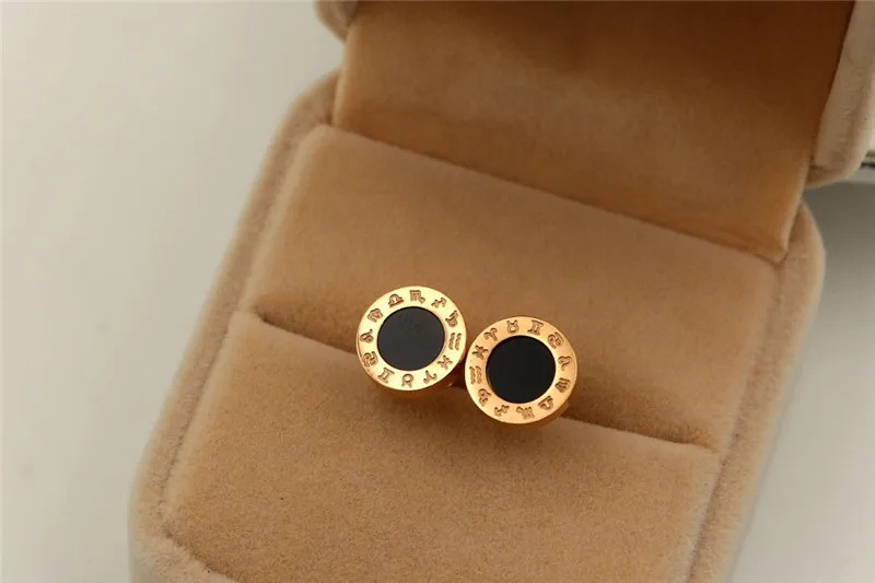 3127934817_839391374