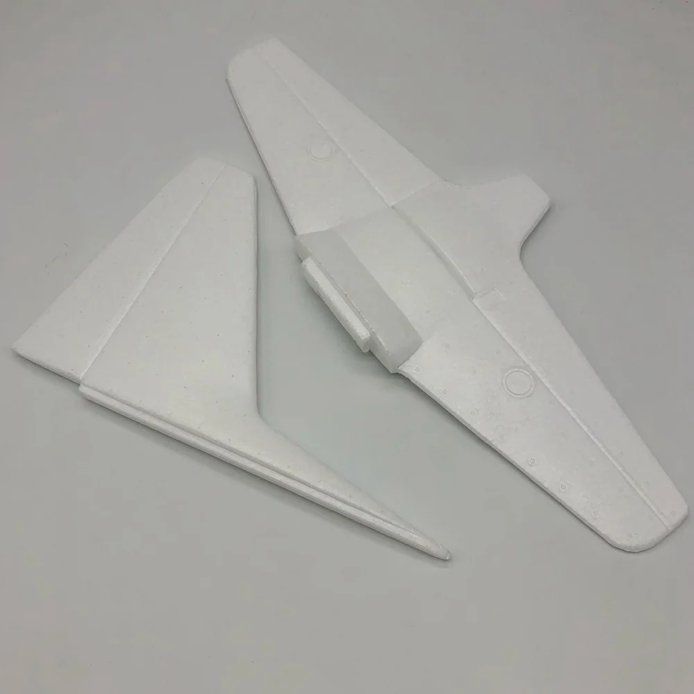 C160-motor-tail-wing
