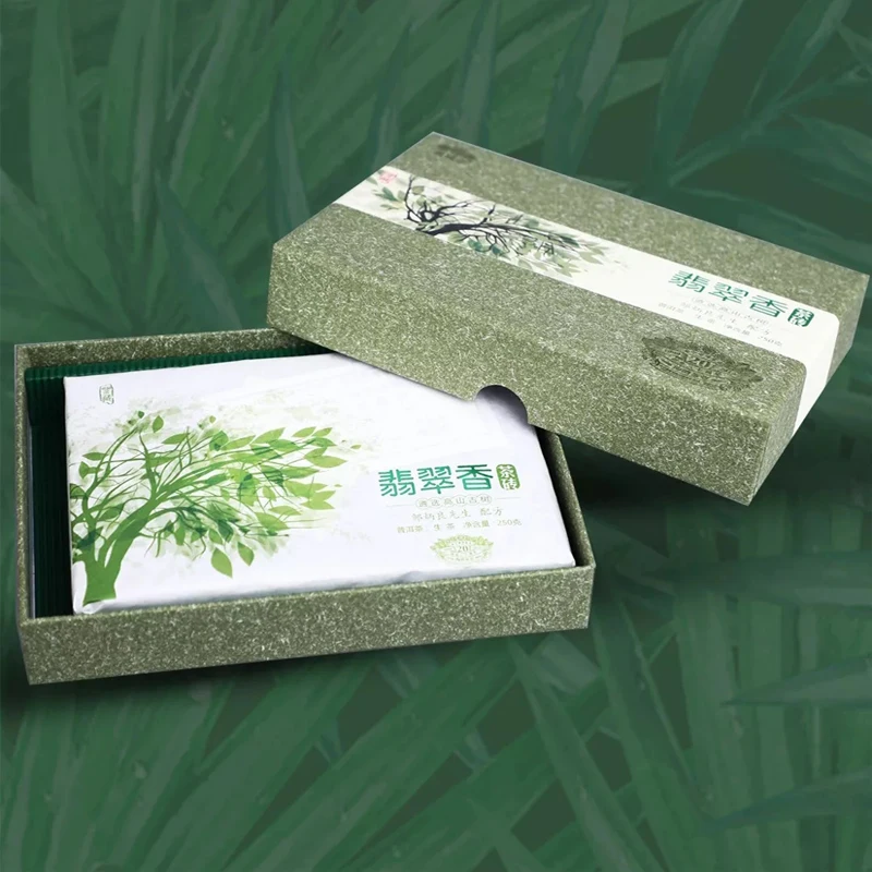 

2019 Yr Haiwan Top Grade Emerald Incense Raw Pu'er Brick Use Ancient Trees Material Yunnan Old Comrade Aged Pu'er 250g