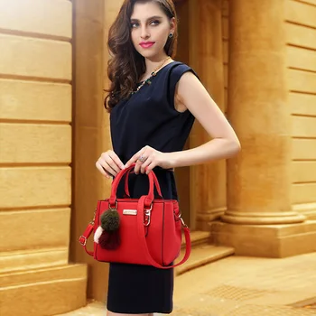 

Women Beading Pendant Handbag Ladies Embossed Shoulder Bag Designer Messenger Bag Famouse Brand Hairball Bag PU High Quality Sac