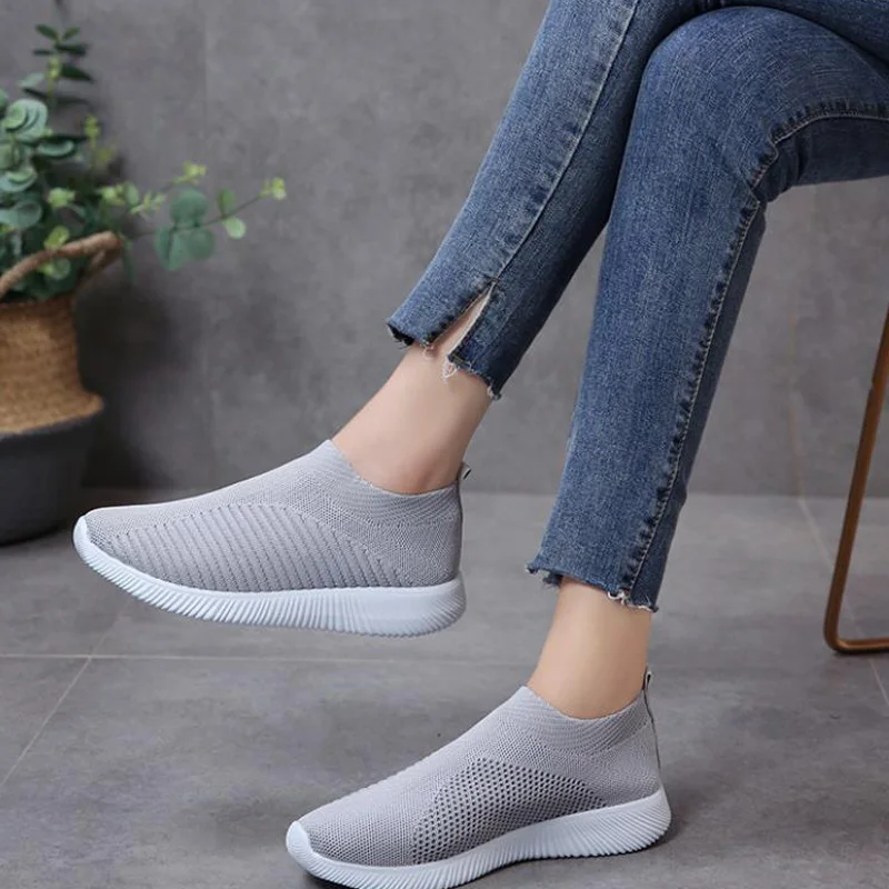 Designer Shoes Women Sneakers Lace-Up Plus-Size Hot Outdoor Footwear Runway Round-Toe