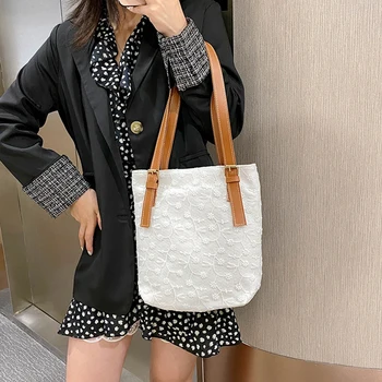 

Lace Canvas Handbag Women Large Capacity Shoulder Bag PU Daily Travel Totes Embroidered Hollow Straw Bag Summer Casual Beach Bag
