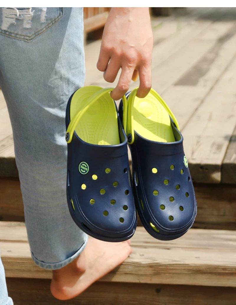 Г. Летняя новая уличная обувь с отверстиями дышащие домашние сандалии тапочки пляжная садовая мужская обувь на плоской подошве женские шлепанцы Мужские и женские сандалии