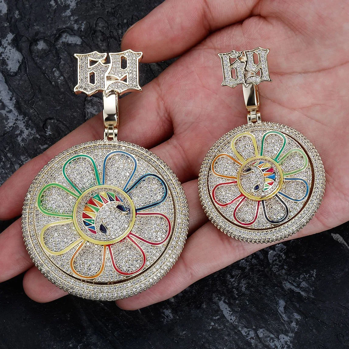 

Hip Hop Evil Smile Flower Spin Pendant Two Sizes High Quality Iced Out CZ Necklace For Men Women Jewelry Gift