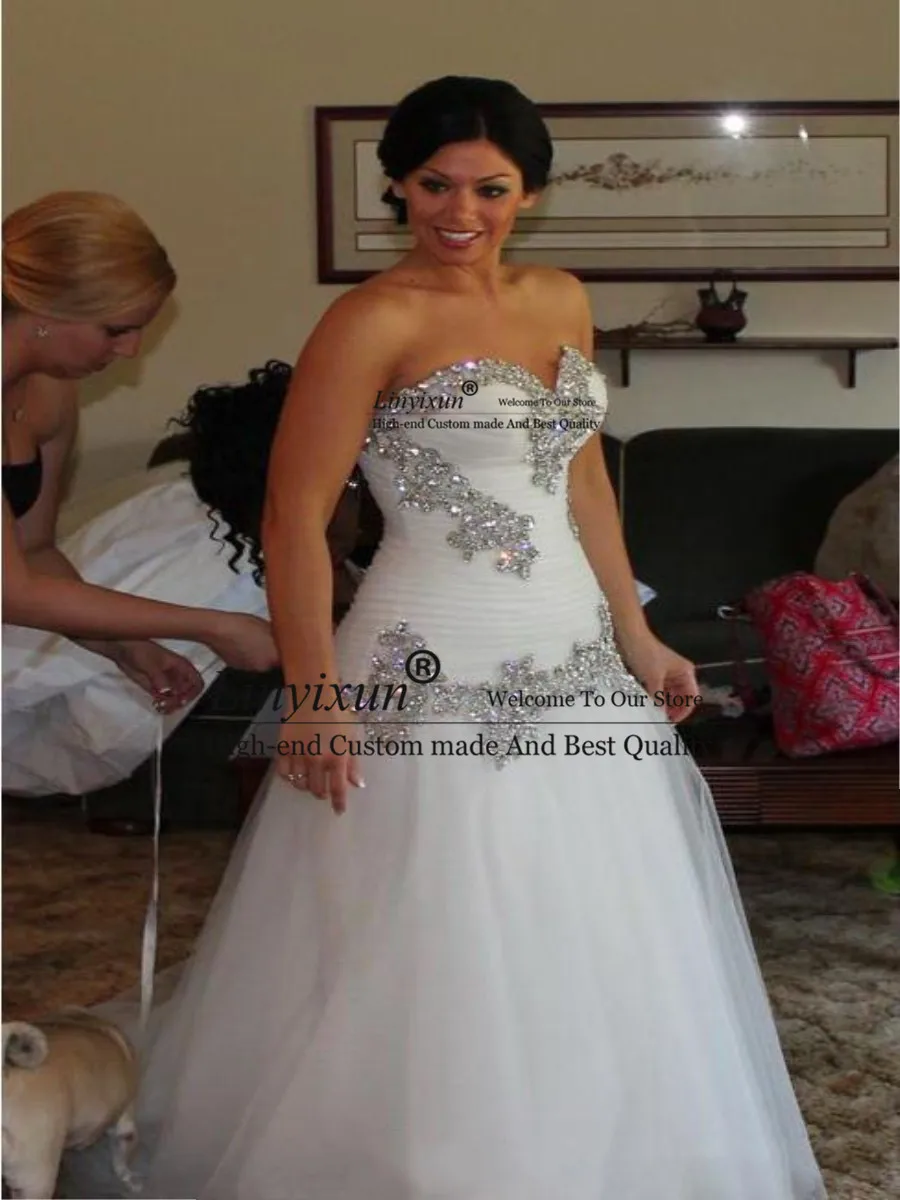 

2019 New Romatic Wedding Dresses Vintage A-Line Sweetheart Bling Crystals Sequins Tulle Lace Up Chapel Train vestido de noiva