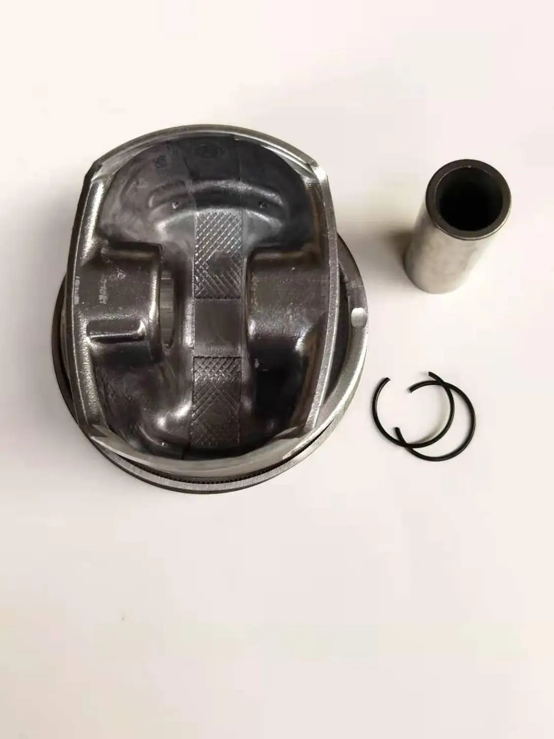 1pc Piston and piston ring for-Porsche Cayenne panamera 4.8T Turbo engine，94810304668 94810304568