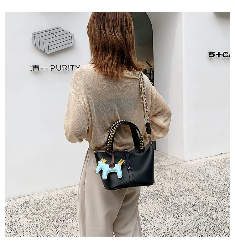 Women's Fashion Composite Bag 2pcs Female Leather Handbags Top Handle Bucket Bags Colorful Strap Crossbody Bag With Horse Tassel (69)