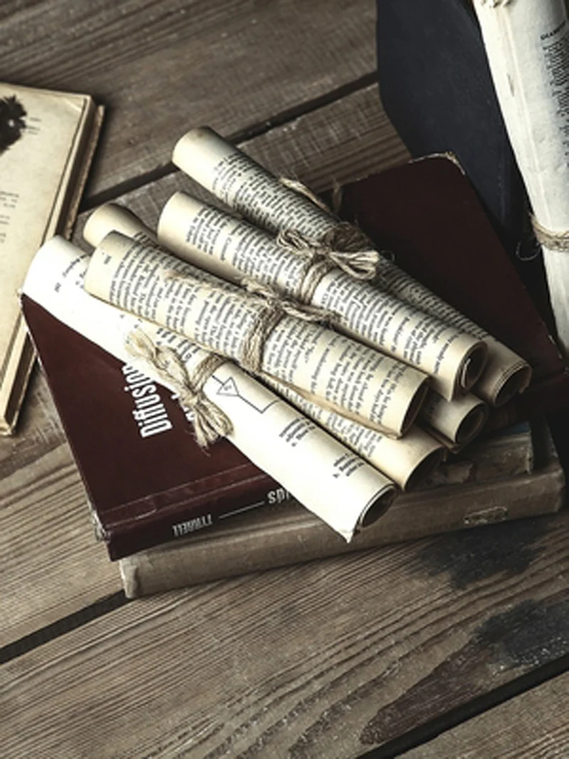 Retro Simulation Books, Old Newspapers, Nostalgic Books, English Books, Shop Window Decoration, Clothes Shop