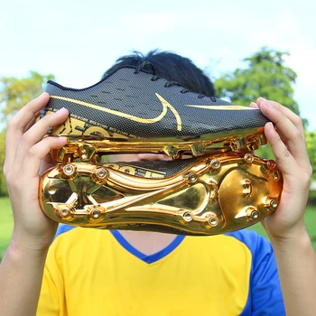 

Men Football Soccer Boots Athletic Soccer Shoes 2019 New Leather High Ankle Soccer Cleats Training Football Sneaker Futsal Shoes
